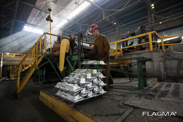 Aluminum A7 (99.7% Al) in ingots from a reliable manufacturer RUSAL