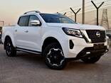 Новая NISSAN NAVARA 2.5L 4X4 LE PLUS D/C Бензин КП Mеханика 2026 год - фото 2