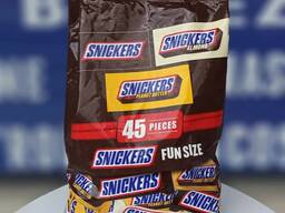 Snickers chocolate